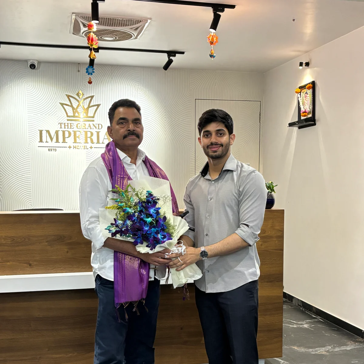 Sayaji Shinde visiting RK’s Family Restro